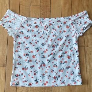 Me to We Floral Off-Shoulder Crop Top - White and Pink M